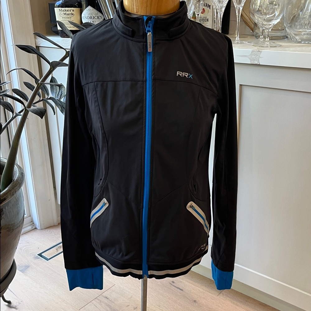 EUC Running Room rain wind jacket in black with blue cuffs & reflective markings